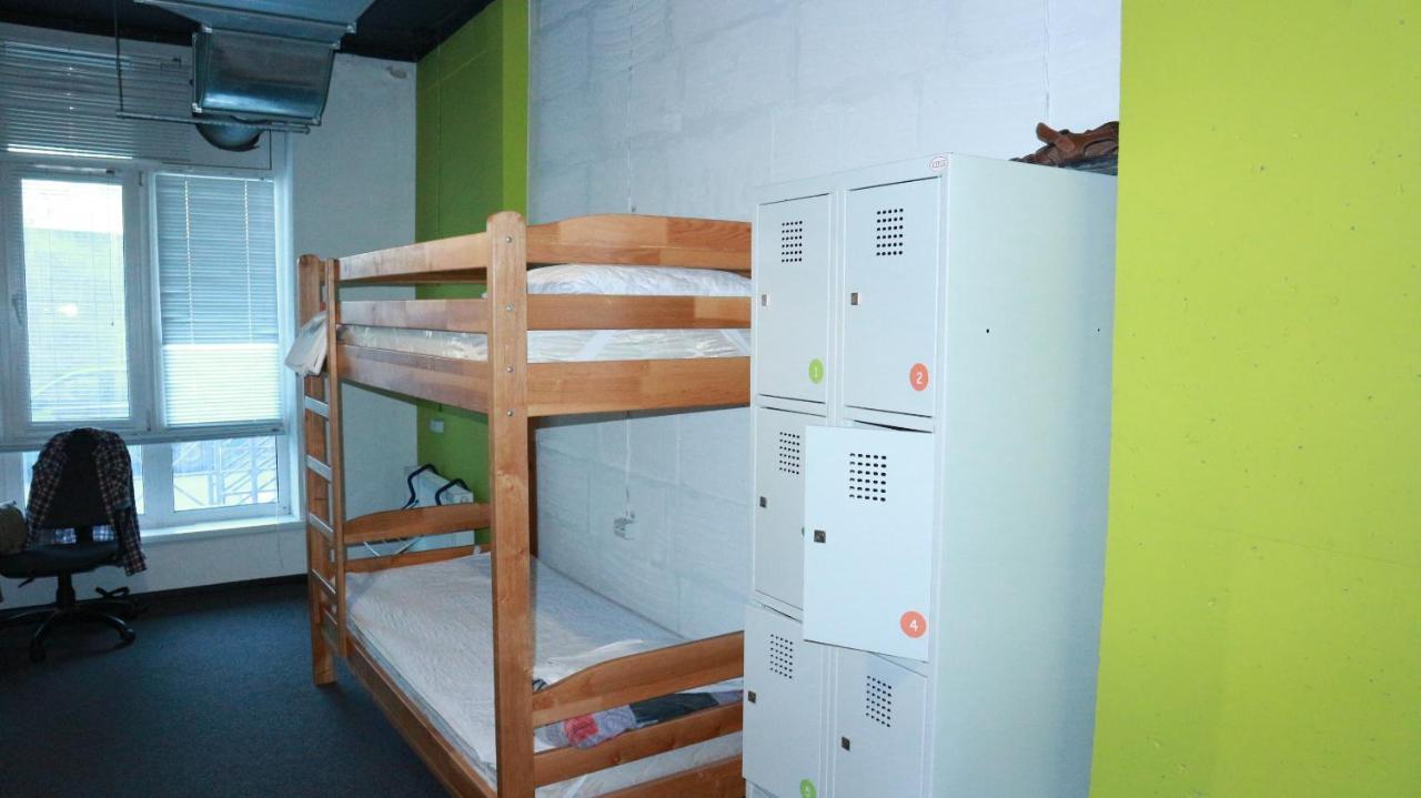 Hostel Happy